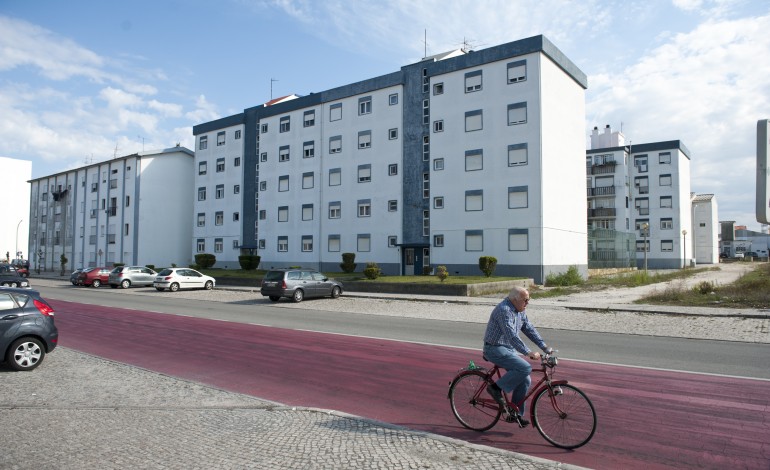 cdu-pede-solucao-rapida-para-habitacao-social-na-marinha-grande