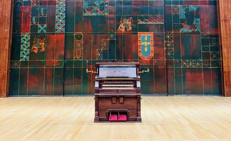 angariacao-de-fundos-visa-restauro-de-um-orgue-celesta-mustel-de-1898