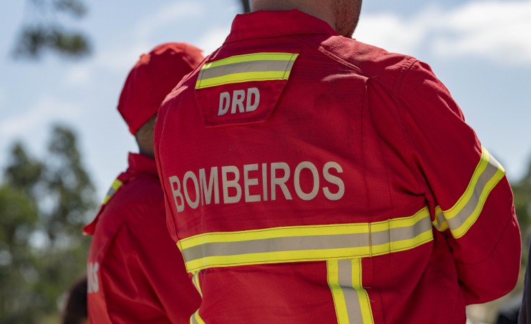 incendio-numa-habitacao-no-concelho-de-pombal-faz-dois-feridos