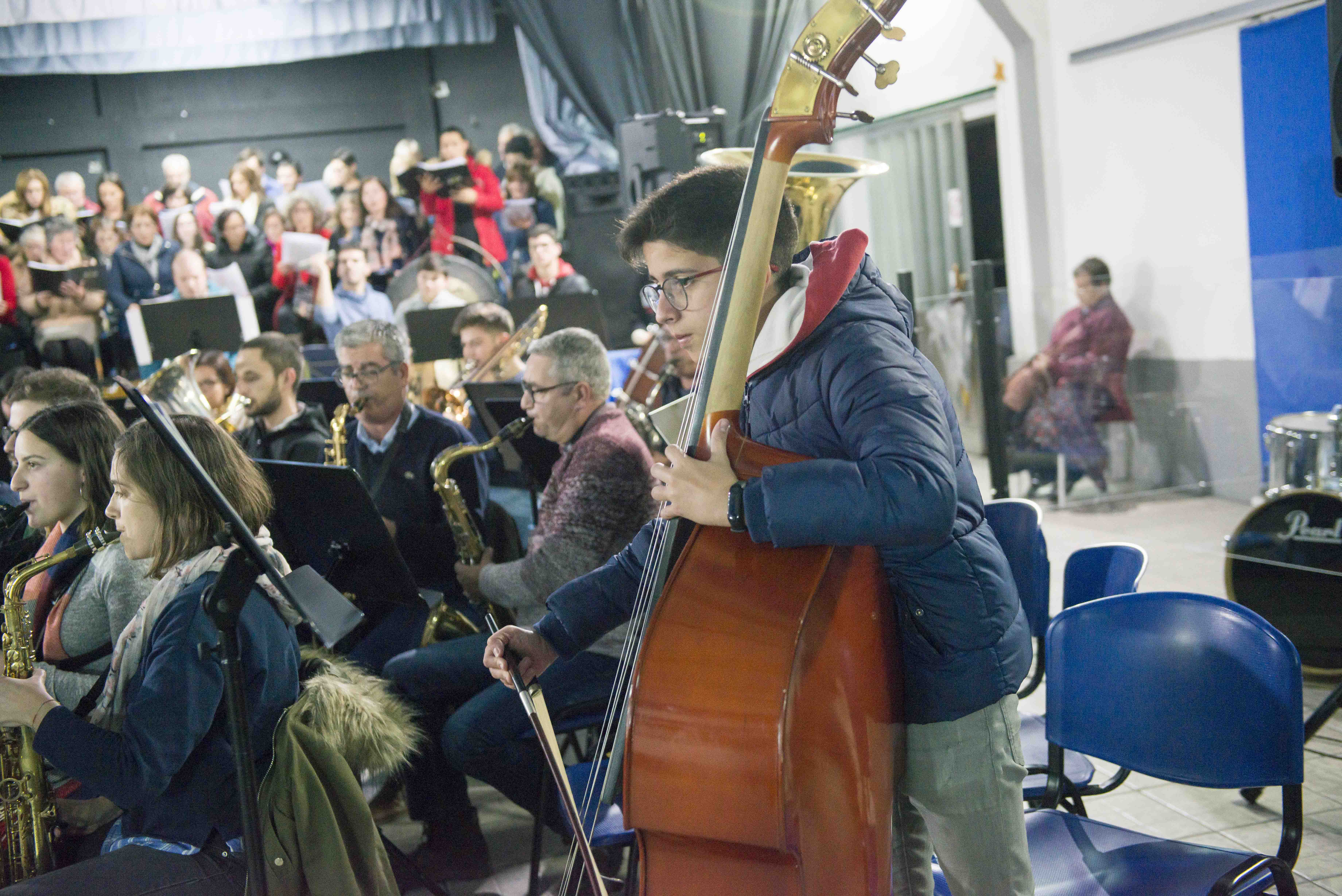 Ensaio geral para o concerto sensorial Nascente que se realizará no dia 30 de novembro, pelas 21.30h no Teatro José Lúcio da Silva. Uma produção do SMAS de Leiria e da Sociedade Filarmónica Sr. dos Aflitos do Soutocico que vai contar com 150 músicos em palco. A entrada é gratuita.