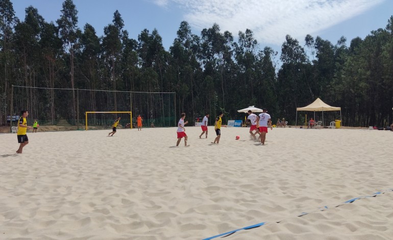 gd-ilha-constroi-o-unico-campo-de-futebol-de-praia-de-pombal