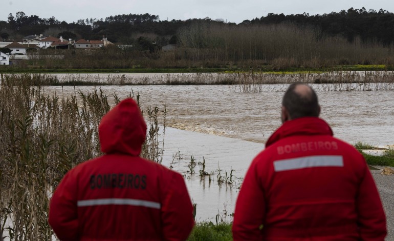 As depressões Ingrid e Joseph provocaram várias inundações em Leiria
