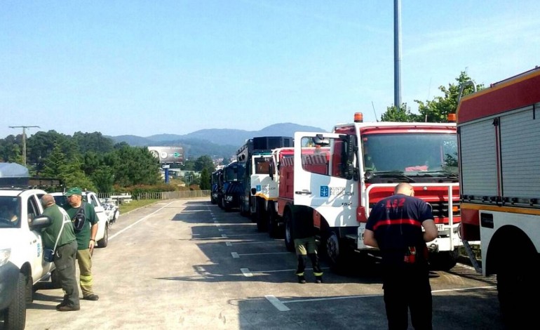 sessenta-bombeiros-galegos-impedidos-na-fronteira-de-ajudar-no-fogo-de-pedrogao-6674