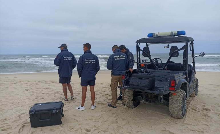 tres-mortos-em-naufragio-ao-largo-de-s-pedro-de-moel-em-actualizacao