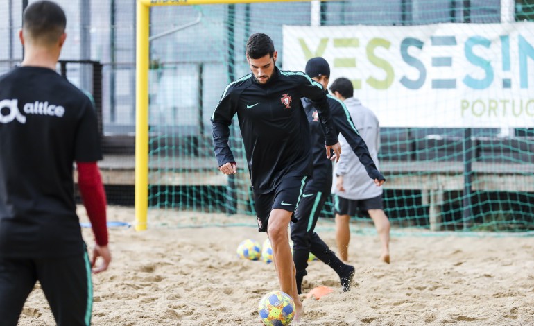 Jogadores o ACD O Sótão convocado para a Seleção Nacional de Futebol de  Praia