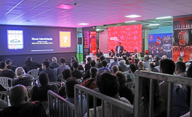 socios-chumbam-alteracao-do-emblema-da-uniao-de-leiria