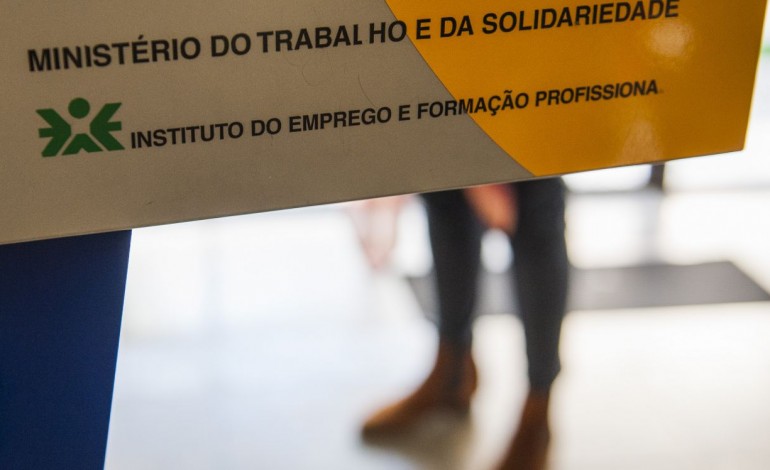 taxa-de-desemprego-baixou-em-dezembro-8055