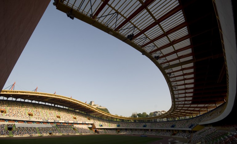 camara-de-leiria-tenta-mais-uma-vez-vender-estadio-2427