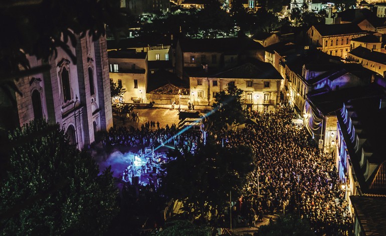 jovens-de-leiria-adoram-musica-mas-nao-ouvem-cd-e-preferem-streaming