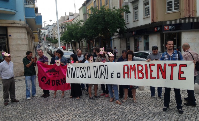 manifestacao-contra-actividade-selvagem-dos-suinicultores-4457