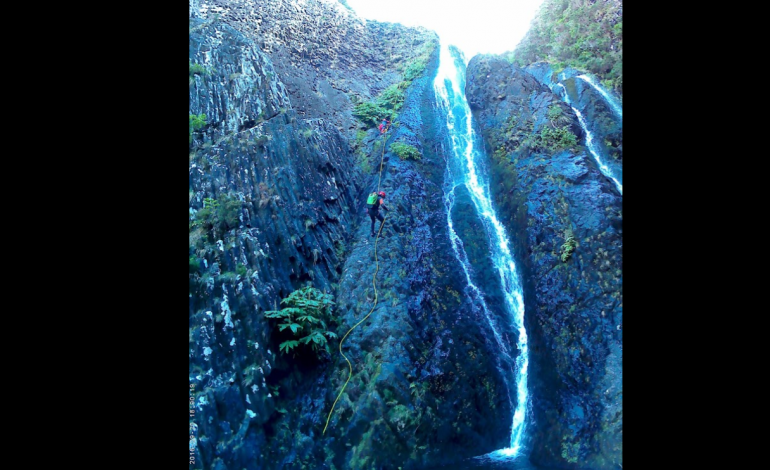 Clube de Leiria pratica canyoning em Castanheira de Pera