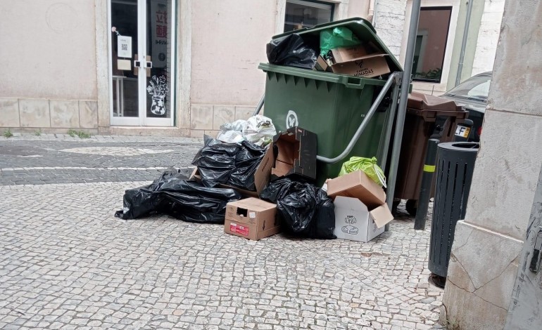 impactos-do-sistema-volta-na-higiene-urbana-de-leiria-preocupa-psd