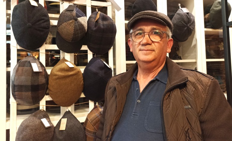 antonio-faustino-nao-sai-de-casa-sem-boina-e-ja-tem-mais-de-50