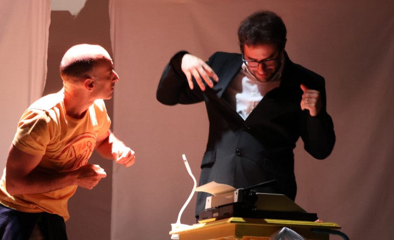 o-alguidar-o-correio-dos-mortos-chega-antes-do-cluedo-teatral