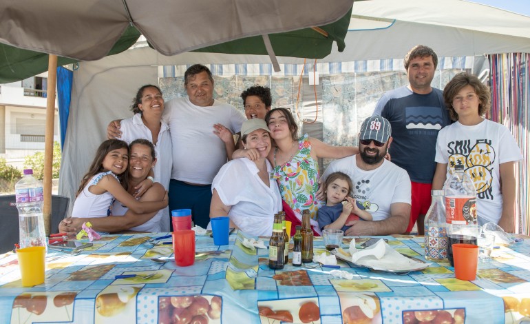 Grupo de Riachos escolheu a Praia do Pedrógão para as suas férias em tenda