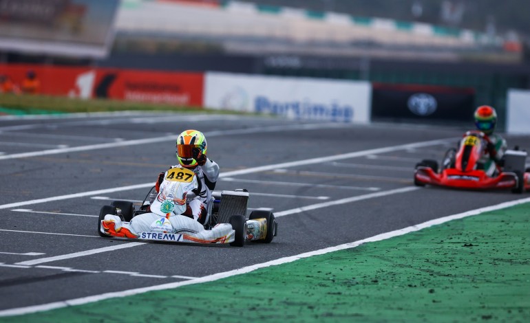 Henrique Cruz atingiu no sábado o primeiro lugar do pódio em Portimão