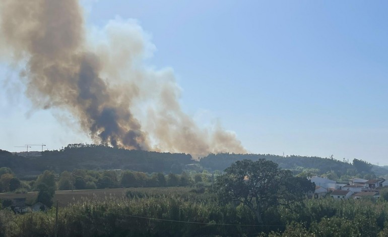 Incêndio deflagrou na zona do Picheleiro