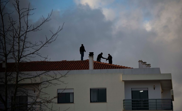 leiria-quer-contratar-empresas-para-reparacao-de-telhados