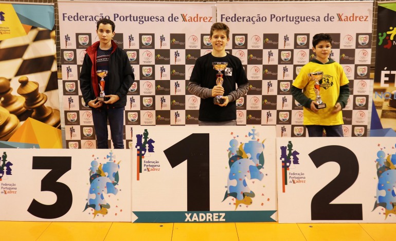 leiriense-rodrigo-basilio-sagra-se-tricampeao-nacional-de-xadrez