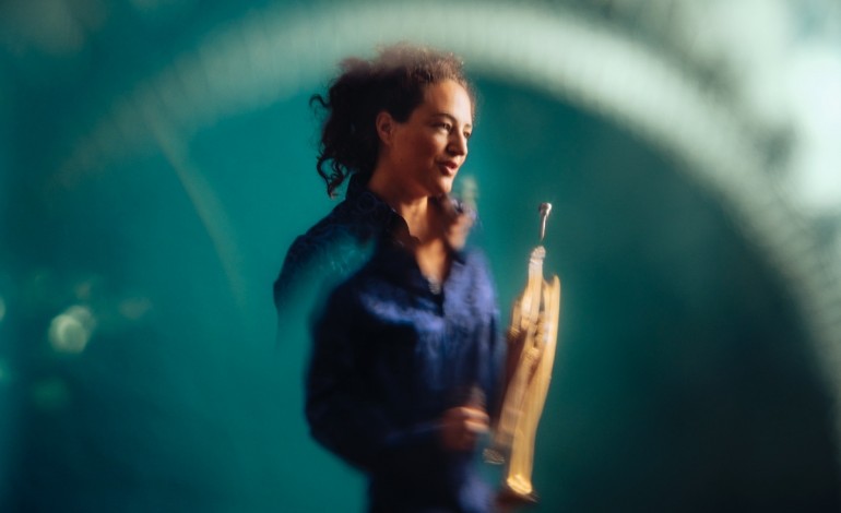 trompetista-francesa-airelle-besson-da-concerto-na-nazare