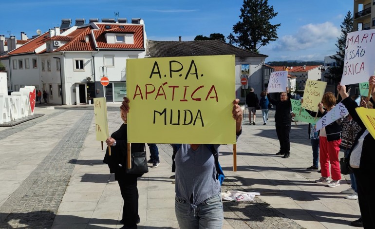 Moradores de Mogadouro, Lapa e arredores exigiram solução contra "ar irrespirável"