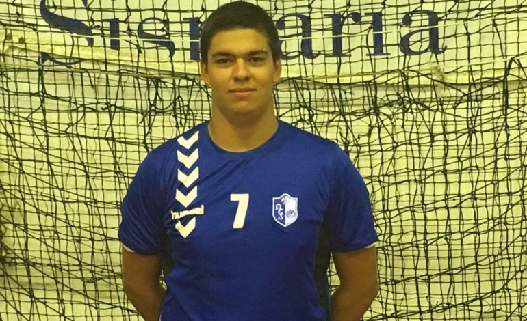 andebol-miguel-goncalo-chamado-a-seleccao-nacional-de-juniores-c-5526