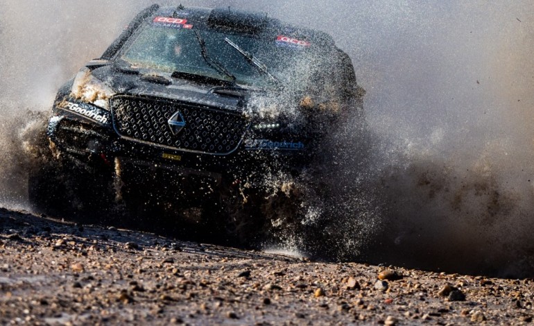 objectivo-de-porem-prestes-a-realizar-se-de-volta-ao-dakar-agora-num-carro-de-fabrica