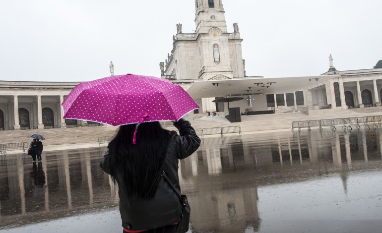 covid-19-infectados-16-elementos-do-coro-do-santuario-de-fatima