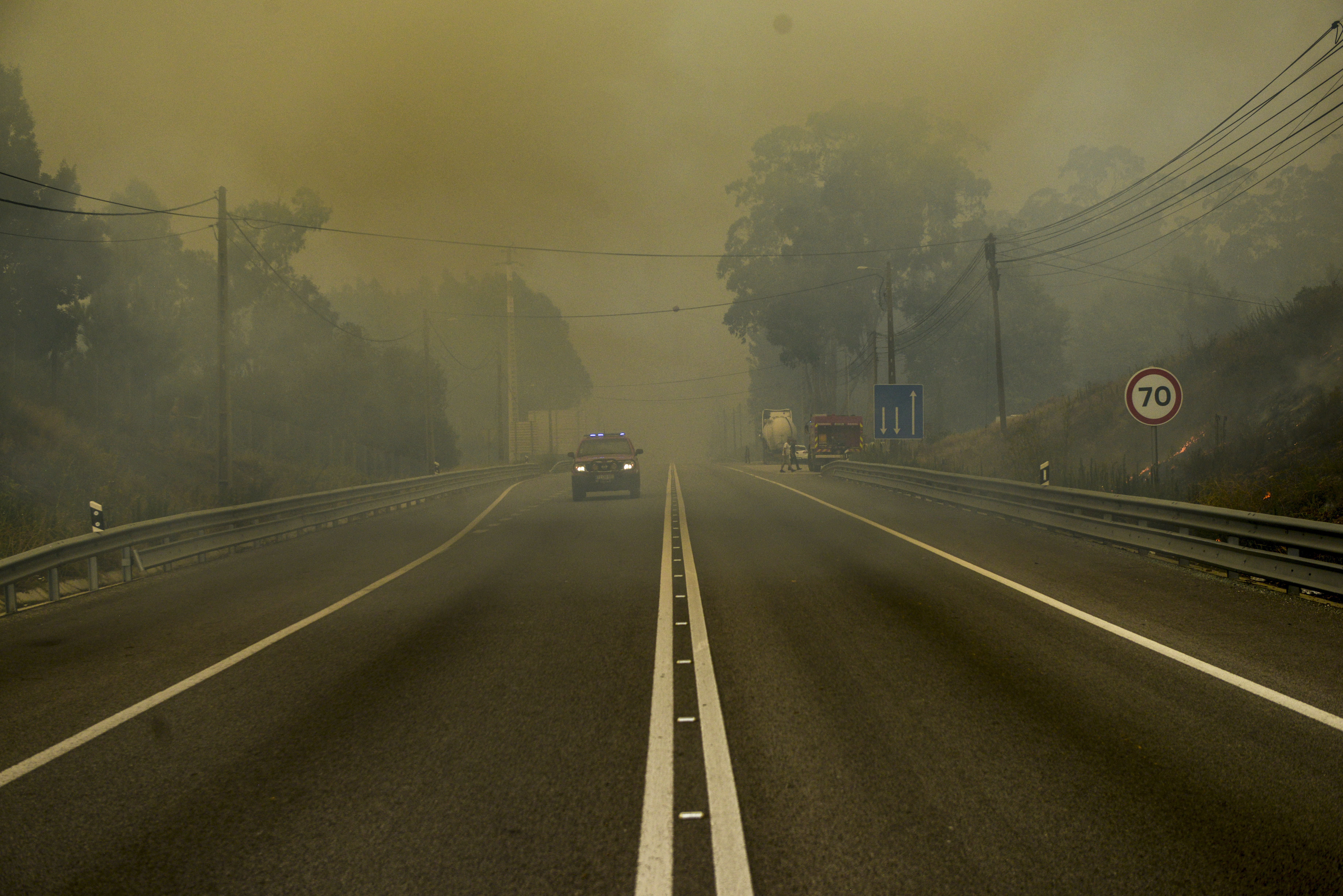 Incêndio atingiu Boa Vista e obrigou ao corte do IC2 e da A1