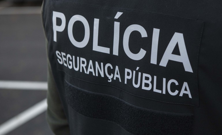discussao-acaba-em-esfaqueamento-a-porta-de-cafe-na-marinha-grande