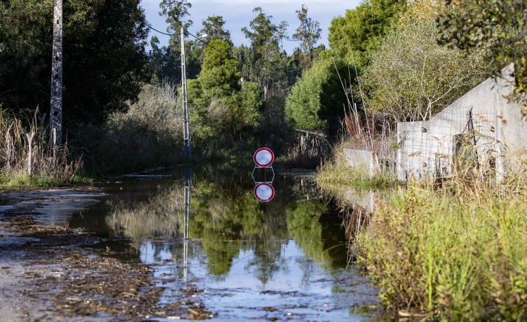 burocracia-impede-uso-de-bombas-que-evitariam-cheias-no-lis