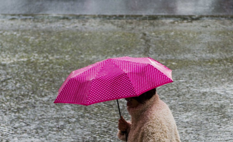 distrito-sob-aviso-amarelo-na-quarta-feira-devido-a-chuva-e-vento-forte