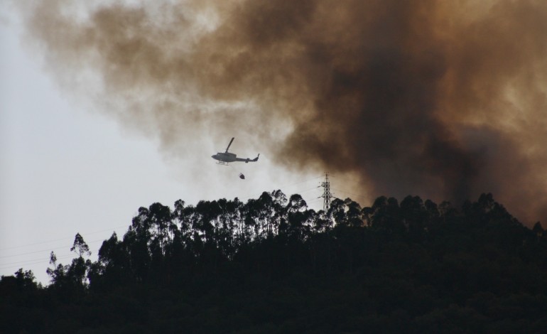 Incêndio deflagrou na zona do Picheleiro