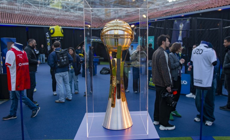 artigos-pirotecnicos-impedem-pai-e-filho-de-assistir-a-meia-final-em-leiria