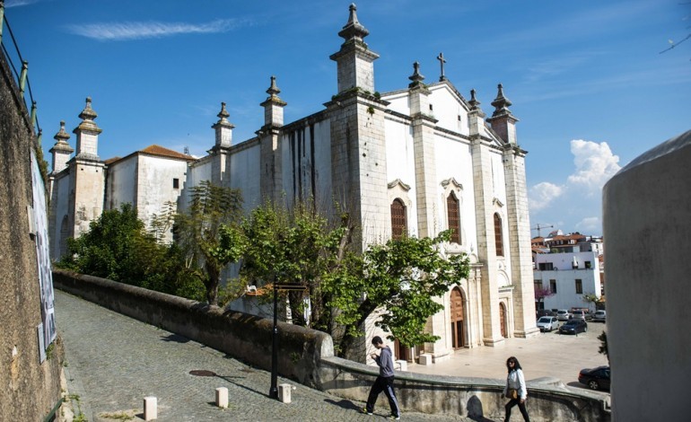 se-de-leiria-reabre-com-celebracao-em-honra-das-vitimas-do-mau-tempo