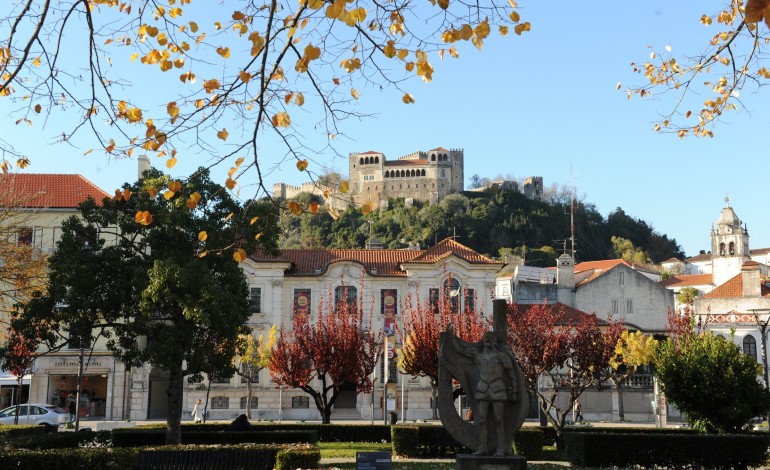 covid-19-aquele-querido-mes-de-agosto-fez-aumentar-275percent-casos-de-infeccao-em-leiria