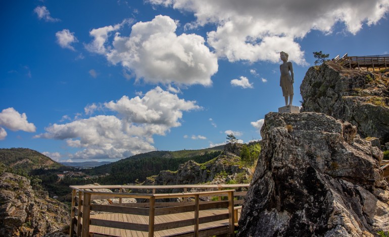 ansiao-pombal-e-figueiro-dos-vinhos-chamam-turistas-com-rota-de-escultura