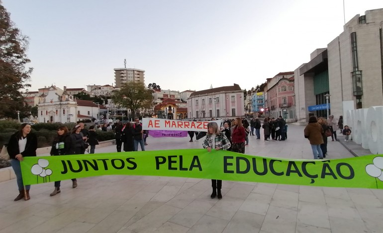 Professores concentraram-se ao final da tarde em Leiria