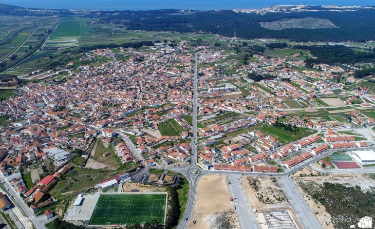 o-estacionamento-de-veiculos-estara-proibido-amanha-na-rua-professor-arlindo-varela-e-rua-luis-de-camoes-em-valado-dos-frades