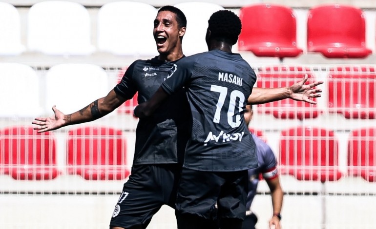 uniao-de-leiria-conquista-primeira-vitoria-com-goleada-em-leixoes