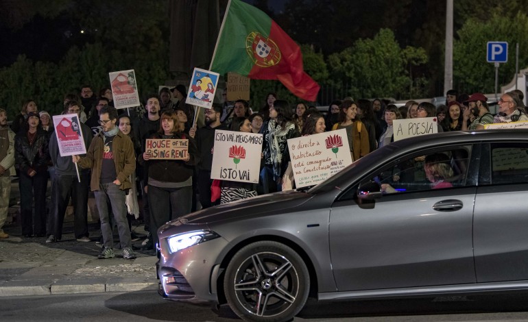 Manifestação em Leiria pelo direito à habitação