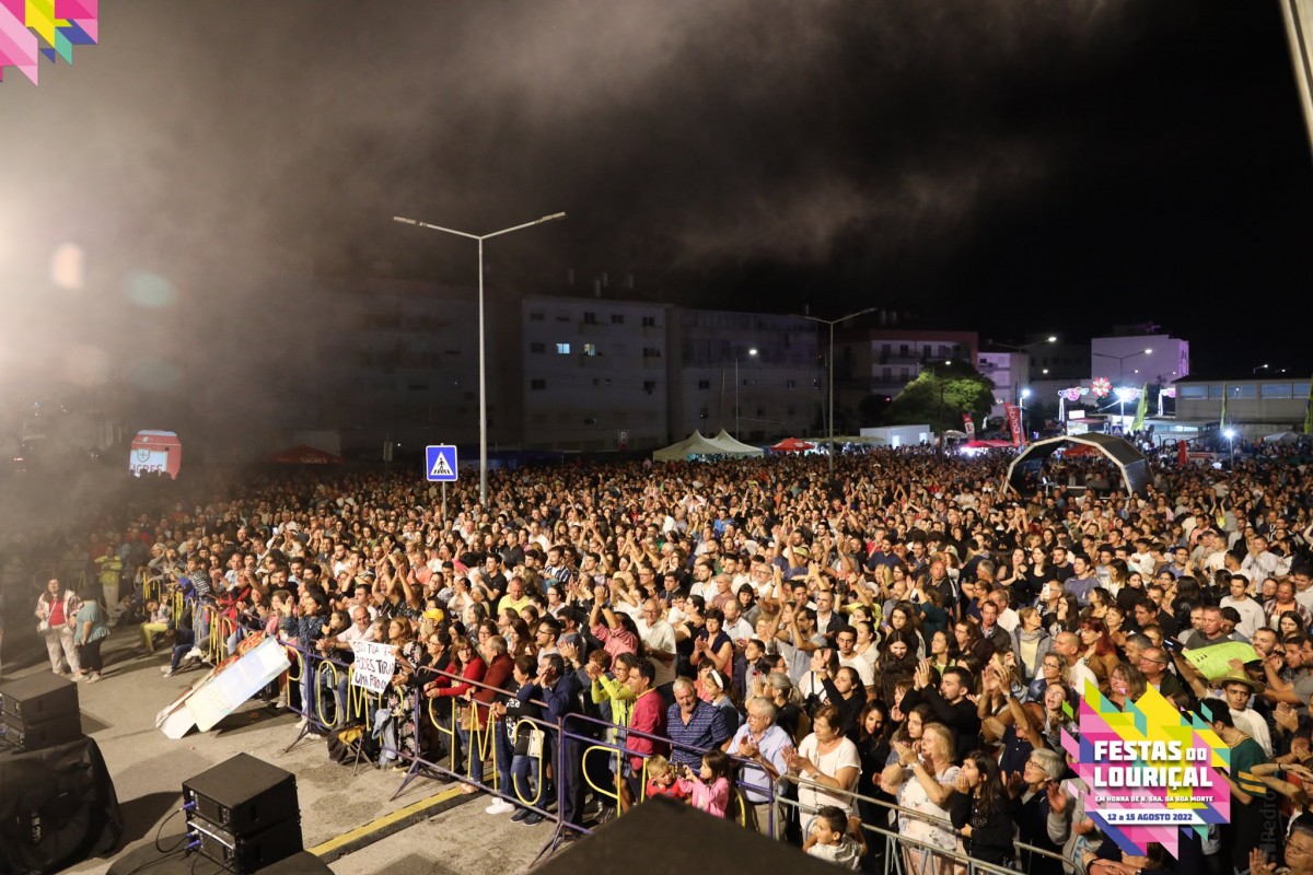 Público encheu por completo a vila