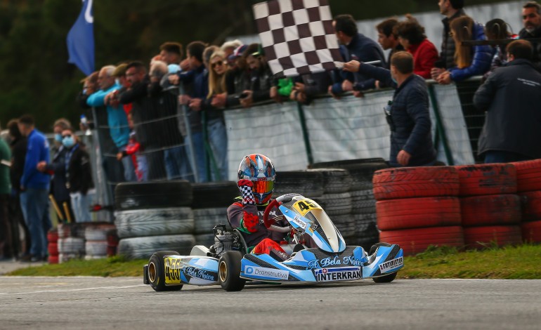 o-jovem-piloto-de-sao-mamede-que-esta-a-rasgar-o-karting-nacional