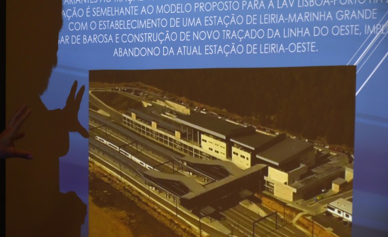 Camp de Terragona é exemplo da 'solução Barosa', que prevê uma estação nova para a alta velocidade e Linha do Oeste