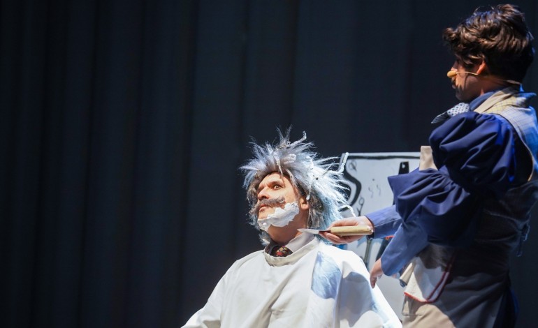 opera-no-mosteiro-da-batalha-com-o-barbeiro-de-einstein