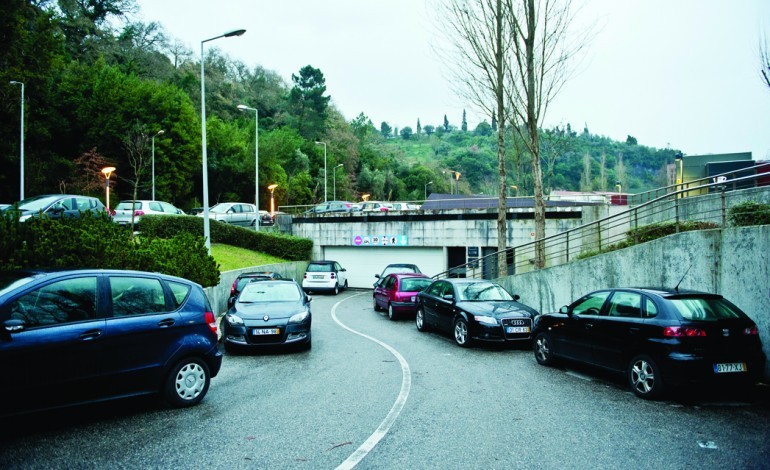 leiria-quer-alargar-isencao-de-pagamento-no-estacionamento-da-fonte-quente