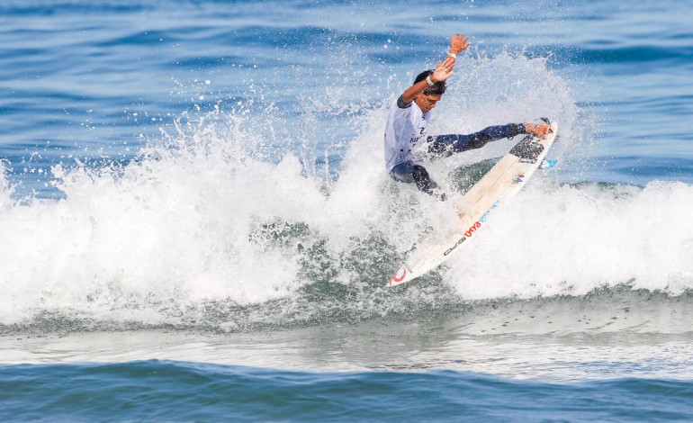 matias-canhoto-apurado-para-a-terceira-ronda-do-circuito-mundial-de-surf-em-peniche