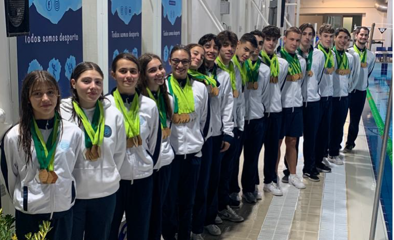 nautico-leiria-foi-o-mais-medalhado-no-campeonato-distrital-de-piscina-curta