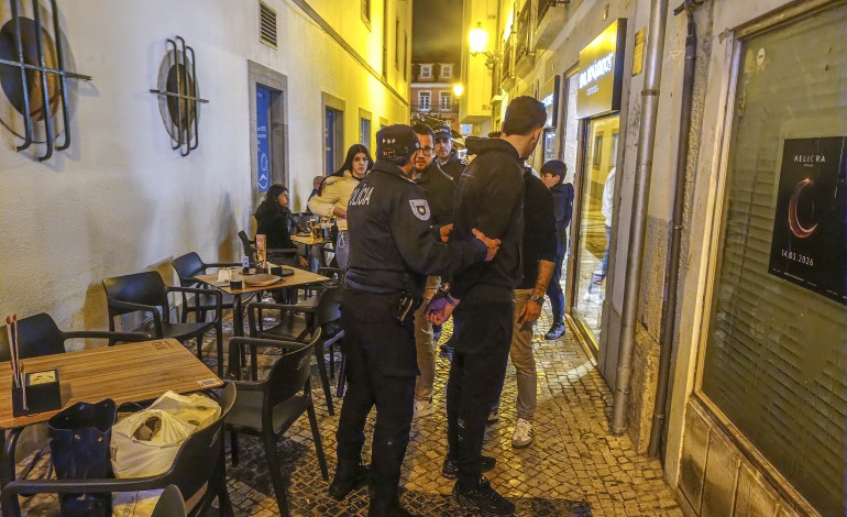 psp-atenta-a-grupo-que-trafica-droga-e-provoca-desacatos-no-centro-de-leiria