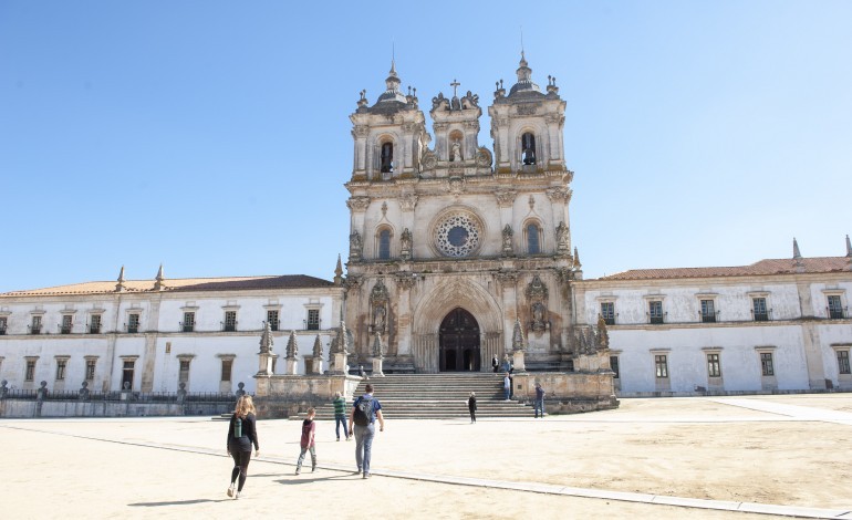 concurso-para-director-do-mosteiro-de-alcobaca-revela-salario-e-orcamento